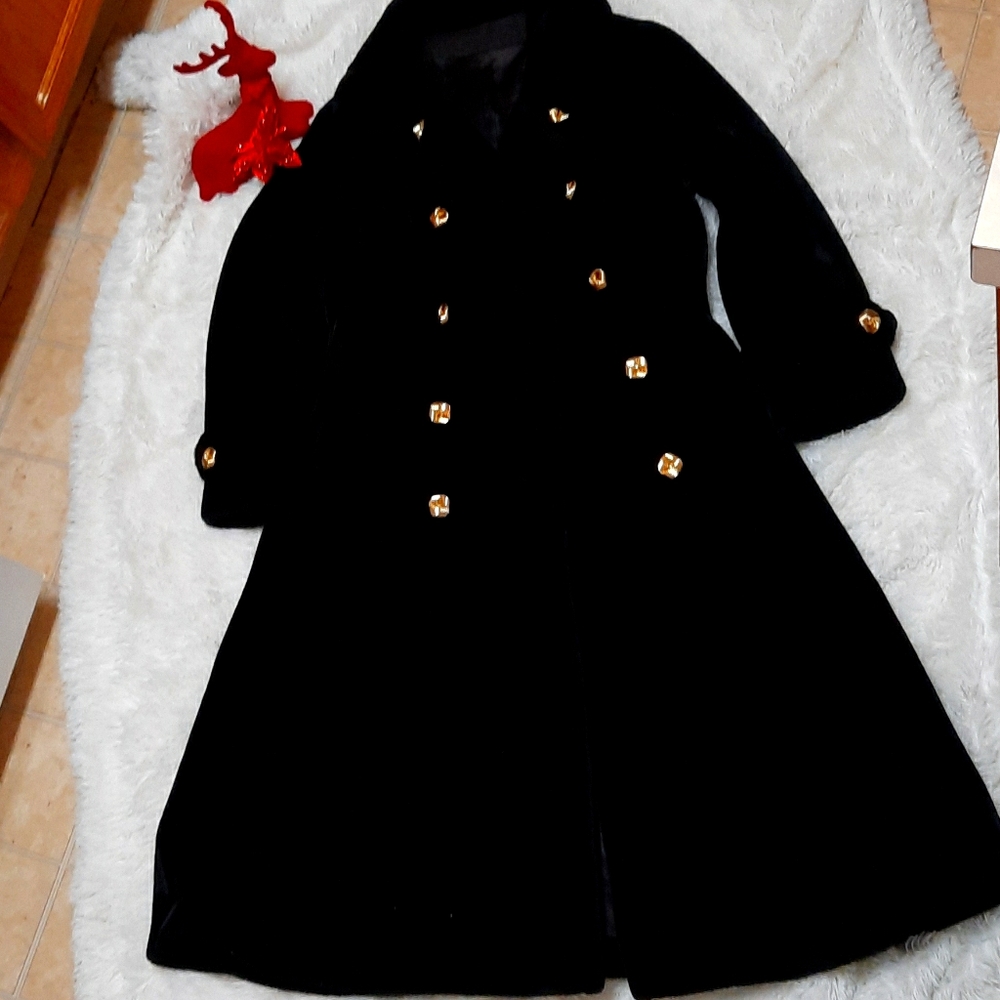 GORGEOUS VINTAGE COAT